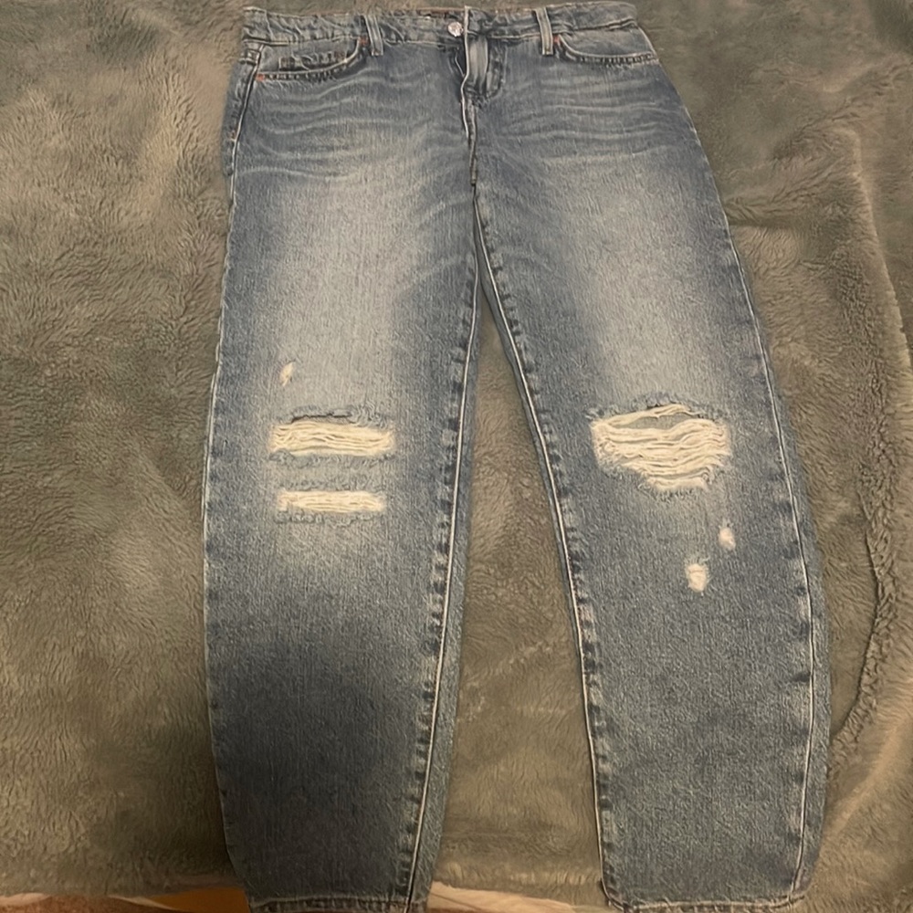 Ripped jeans from forever 21 kids. Size US 13/14
